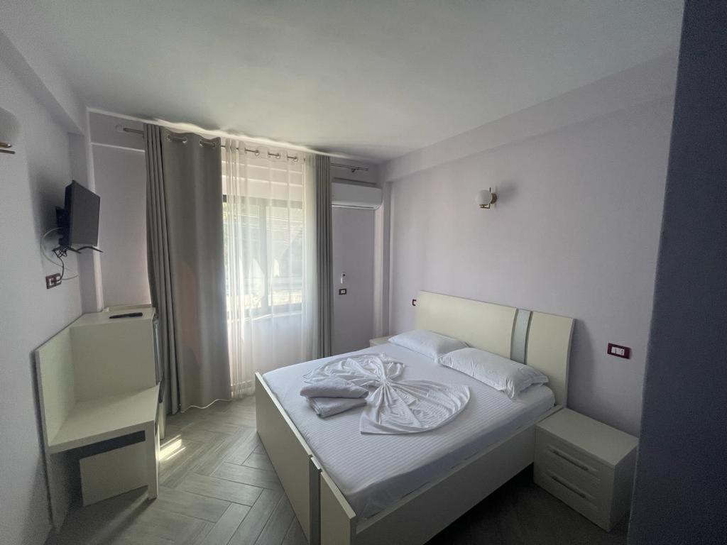 Hotel Ferrara Durrës Zewnętrze zdjęcie