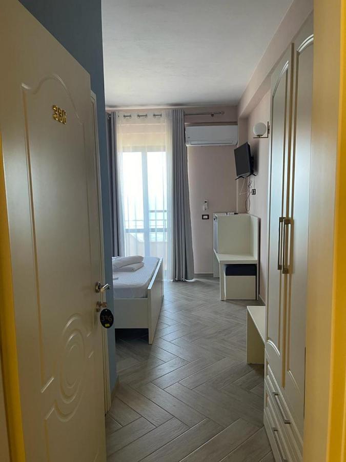 Hotel Ferrara Durrës Zewnętrze zdjęcie